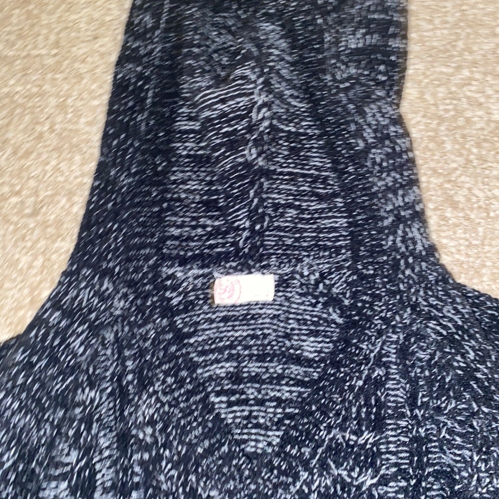 sweatshirt - Picture 2 of 2